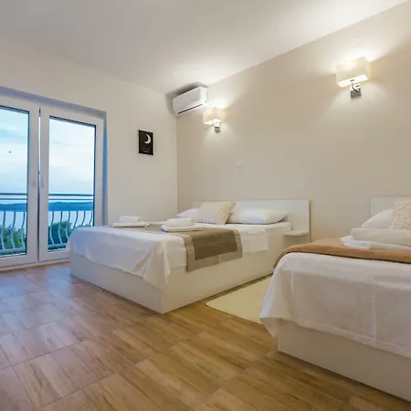 Kristijan Apartment *